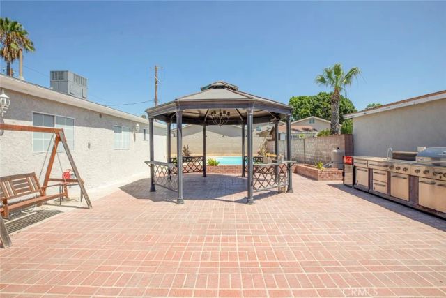11943 Strathern Street, North Hollywood, CA 91605