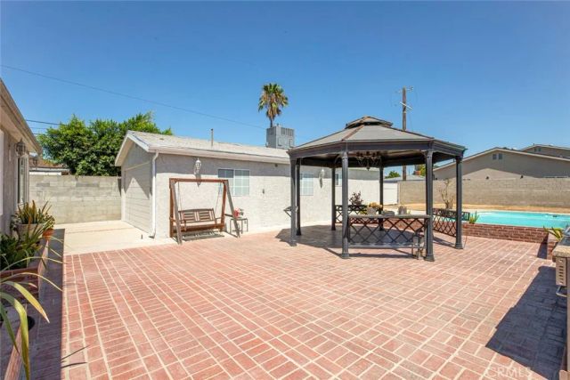 11943 Strathern Street, North Hollywood, CA 91605
