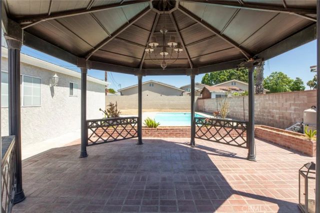 11943 Strathern Street, North Hollywood, CA 91605