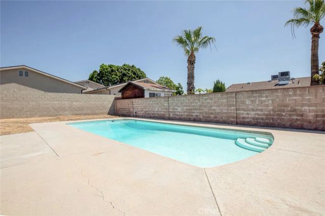 11943 Strathern Street, North Hollywood, CA 91605