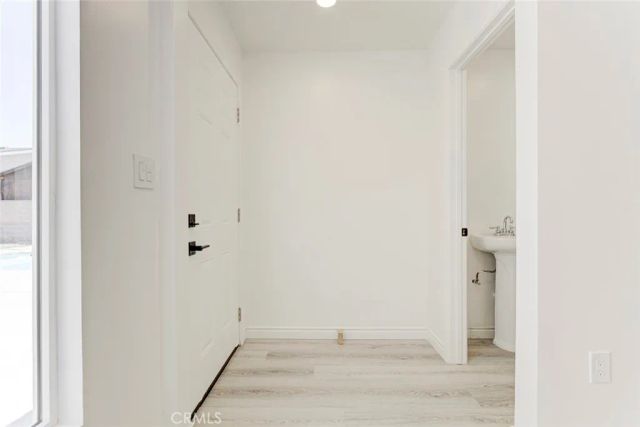 11943 Strathern Street, North Hollywood, CA 91605