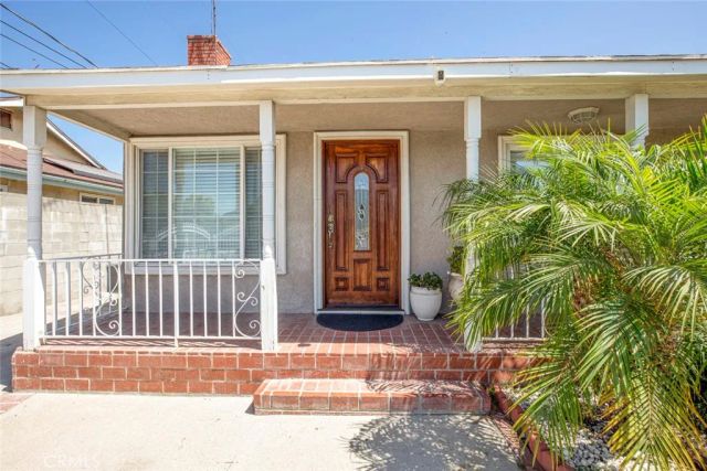 11943 Strathern Street, North Hollywood, CA 91605