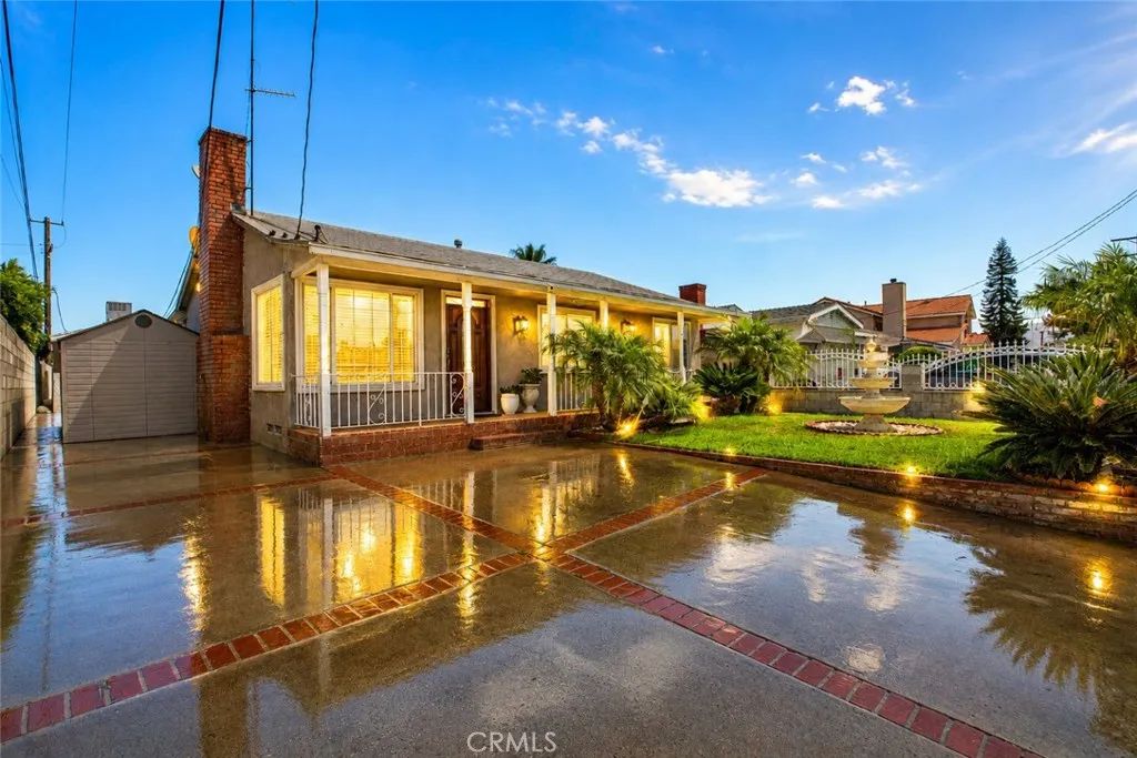 11943 Strathern Street, North Hollywood, CA 91605