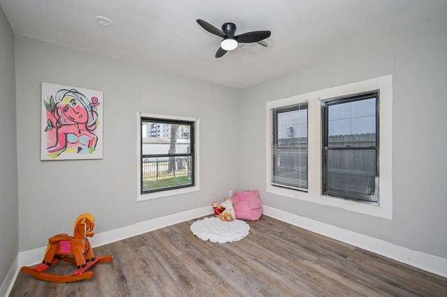 1507 Laird Street, Houston, TX 77008