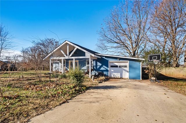 117 Short Avenue, Lincoln, AR 72744