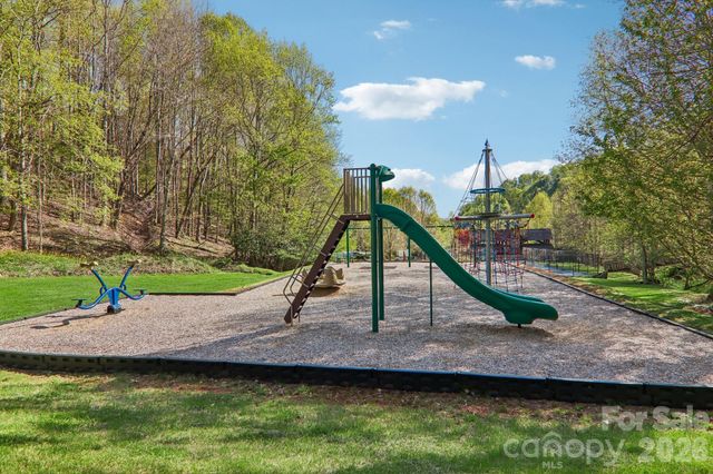 156 Cottage Lane 13, Mars Hill, NC 28754
