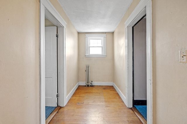 55 Standish St, Worcester, MA 01604