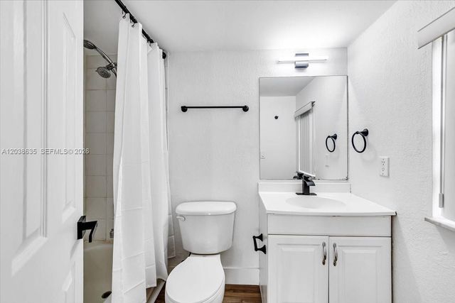 1405 Miami Rd 7, Fort Lauderdale, FL 33316