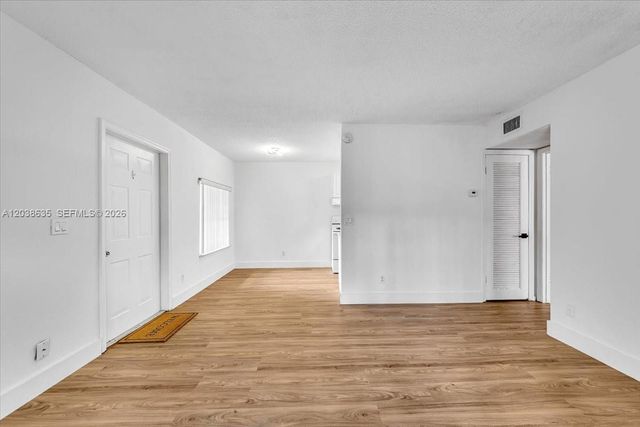 1405 Miami Rd 7, Fort Lauderdale, FL 33316