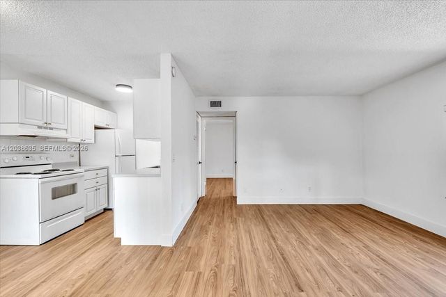 1405 Miami Rd 7, Fort Lauderdale, FL 33316