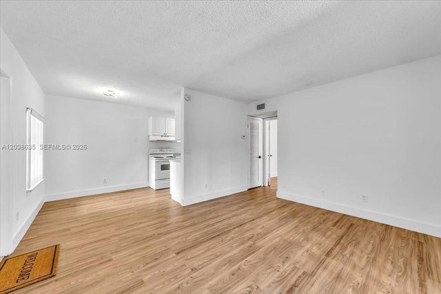 1405 Miami Rd 7, Fort Lauderdale, FL 33316