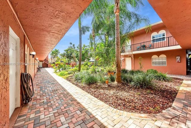 1405 Miami Rd 7, Fort Lauderdale, FL 33316