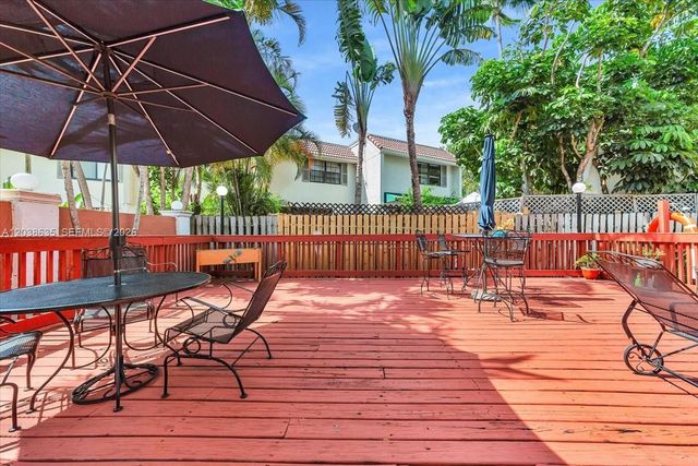 1405 Miami Rd 7, Fort Lauderdale, FL 33316