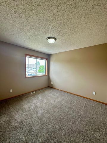 6960 91st Street NE, Monticello, MN 55362
