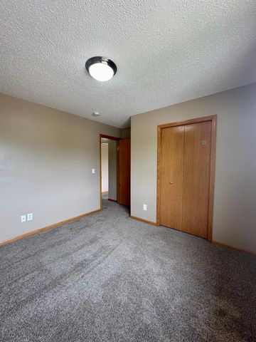 6960 91st Street NE, Monticello, MN 55362