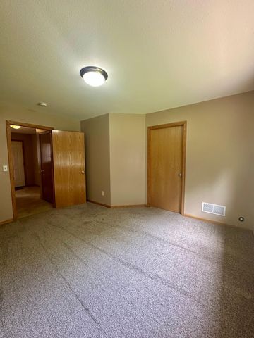 6960 91st Street NE, Monticello, MN 55362
