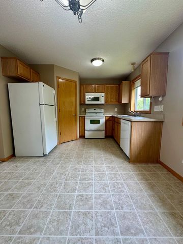 6960 91st Street NE, Monticello, MN 55362