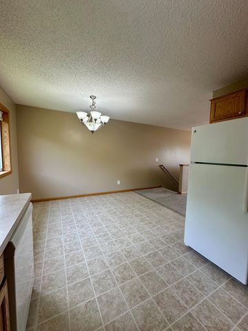 6960 91st Street NE, Monticello, MN 55362