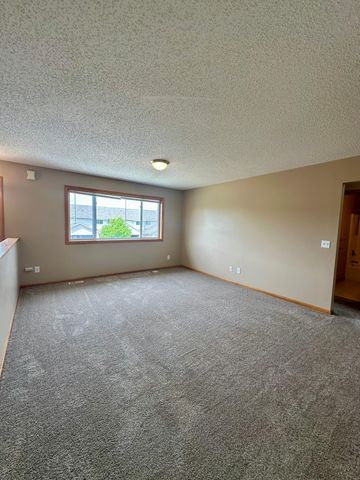 6960 91st Street NE, Monticello, MN 55362