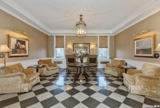 111 7th Street 202, Garden City, NY 11530