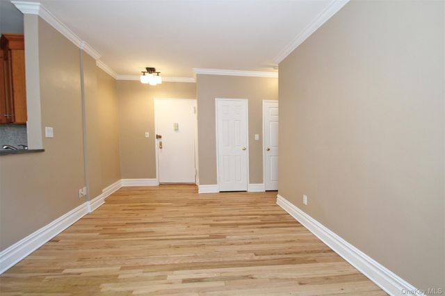 111 7th Street 202, Garden City, NY 11530