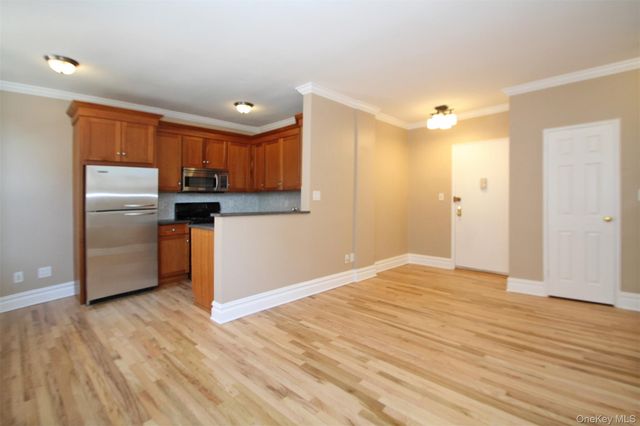 111 7th Street 202, Garden City, NY 11530