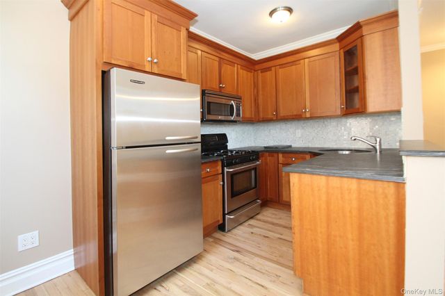 111 7th Street 202, Garden City, NY 11530