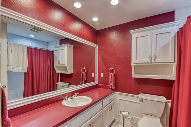 2300 N Nail Parkway, Moore, OK 73160