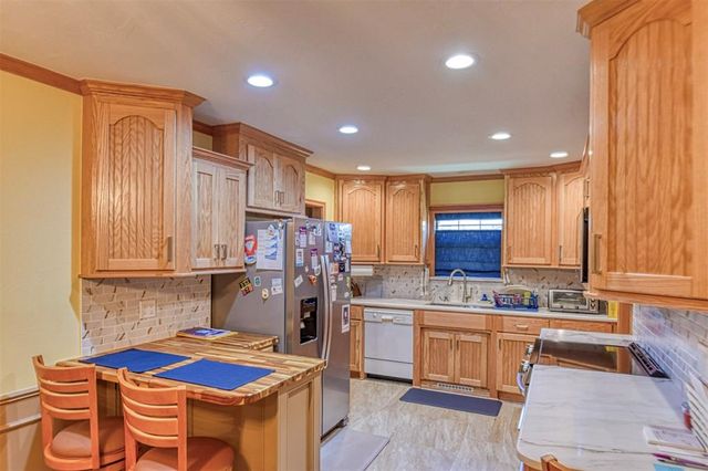 2300 N Nail Parkway, Moore, OK 73160