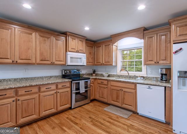 375 Luther Bailey Road, Senoia, GA 30276