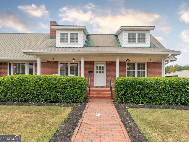 375 Luther Bailey Road, Senoia, GA 30276