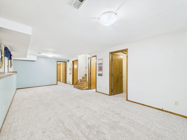 244 W Village Lake Dr, Derby, KS 67037