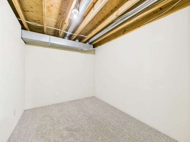 244 W Village Lake Dr, Derby, KS 67037