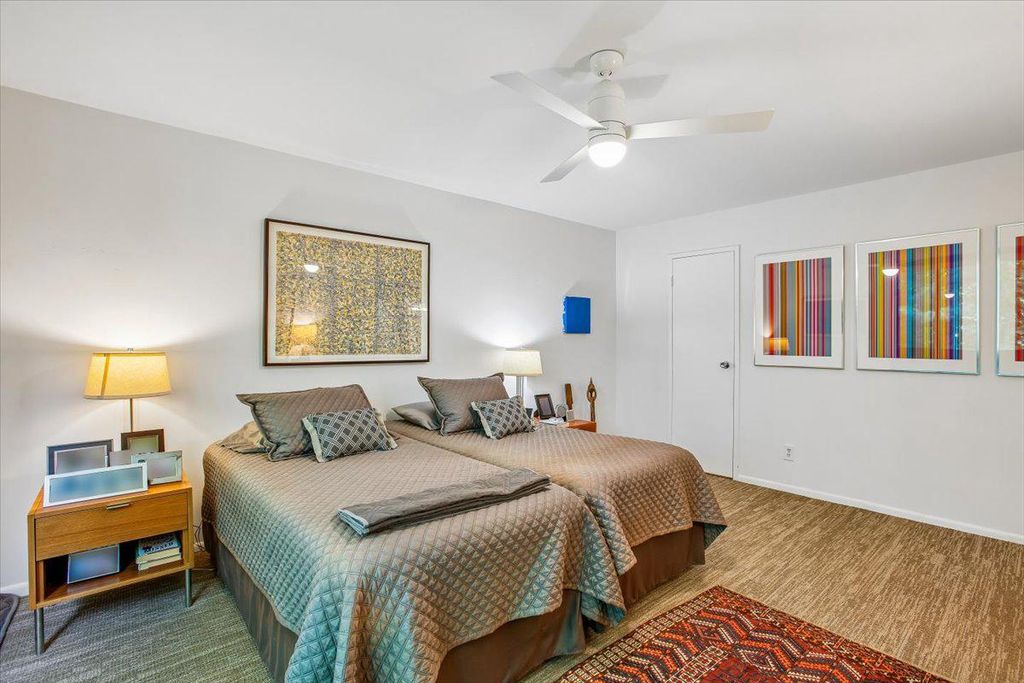 Image 31 of property listing at 4920 SENTINEL DR #3-305, Bethesda, MD 20816