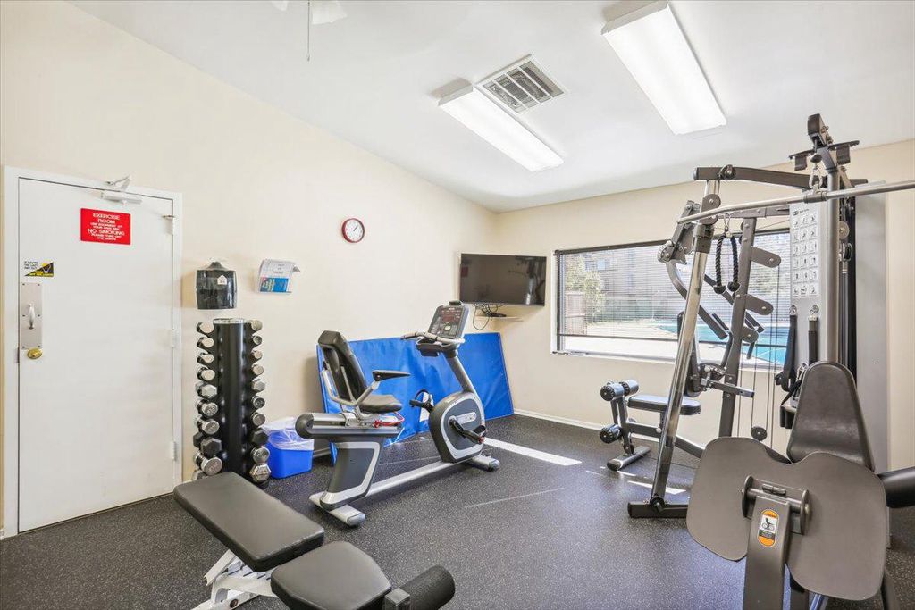Image 50 of property listing at 4920 SENTINEL DR #3-305, Bethesda, MD 20816