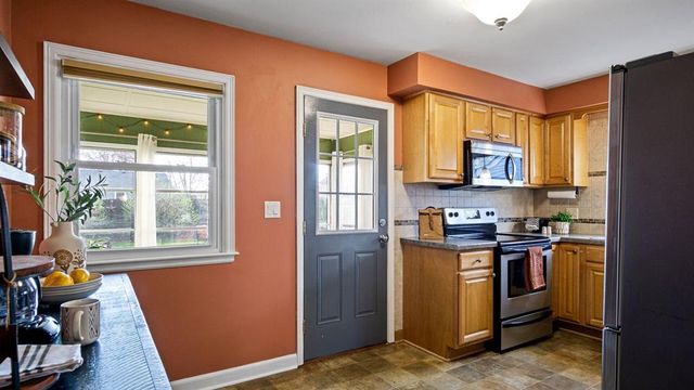 2728 Clark Place, Eau Claire, WI 54701