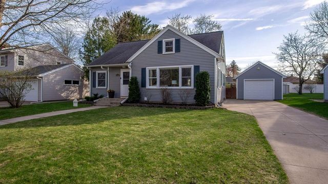 2728 Clark Place, Eau Claire, WI 54701