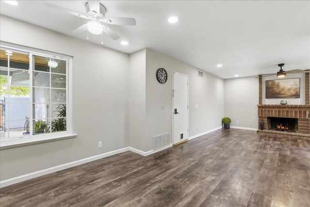 8517 Deodar Crest Ct, Elk Grove, CA 95624