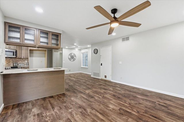 8517 Deodar Crest Ct, Elk Grove, CA 95624