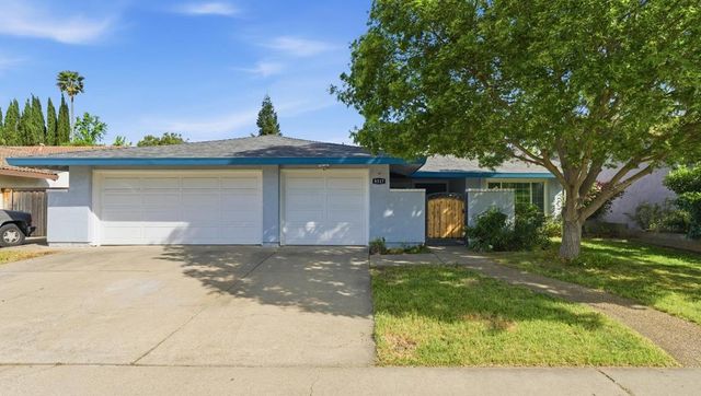 8517 Deodar Crest Ct, Elk Grove, CA 95624