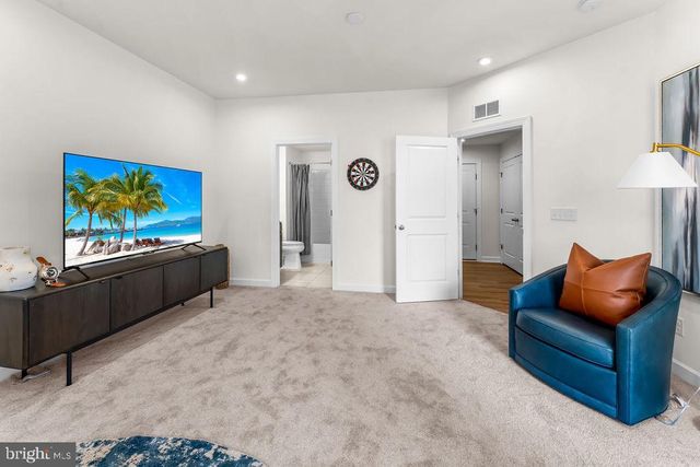 8103 ZOE PL, Alexandria, VA 22306