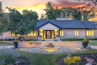15 Country Aire Drive, St Louis, MO 63131