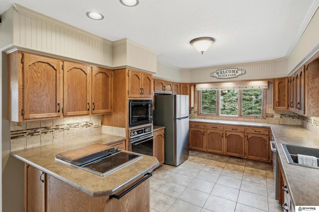 720 3rd Road, Grand Island, NE 68801