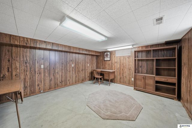 720 3rd Road, Grand Island, NE 68801