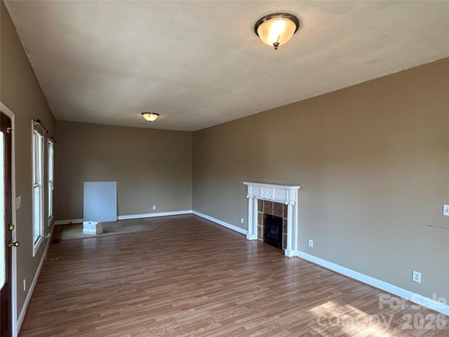 130 Meadow Avenue NE, Concord, NC 28025