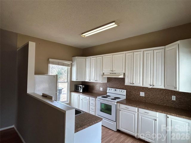 130 Meadow Avenue NE, Concord, NC 28025