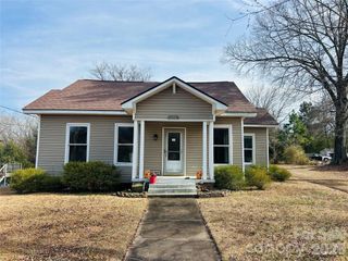 130 Meadow Avenue NE, Concord, NC 28025