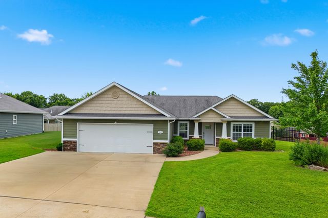 7610 W BLACK WALNUT DR, Columbia, MO 65202