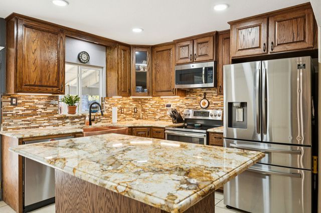 7016 Buttonwood Drive, Fort Worth, TX 76137