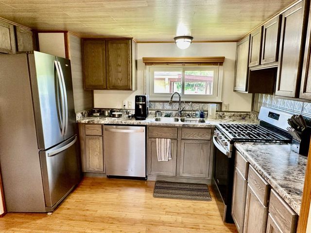 4631 MELODY LANE, Oshkosh, WI 54904